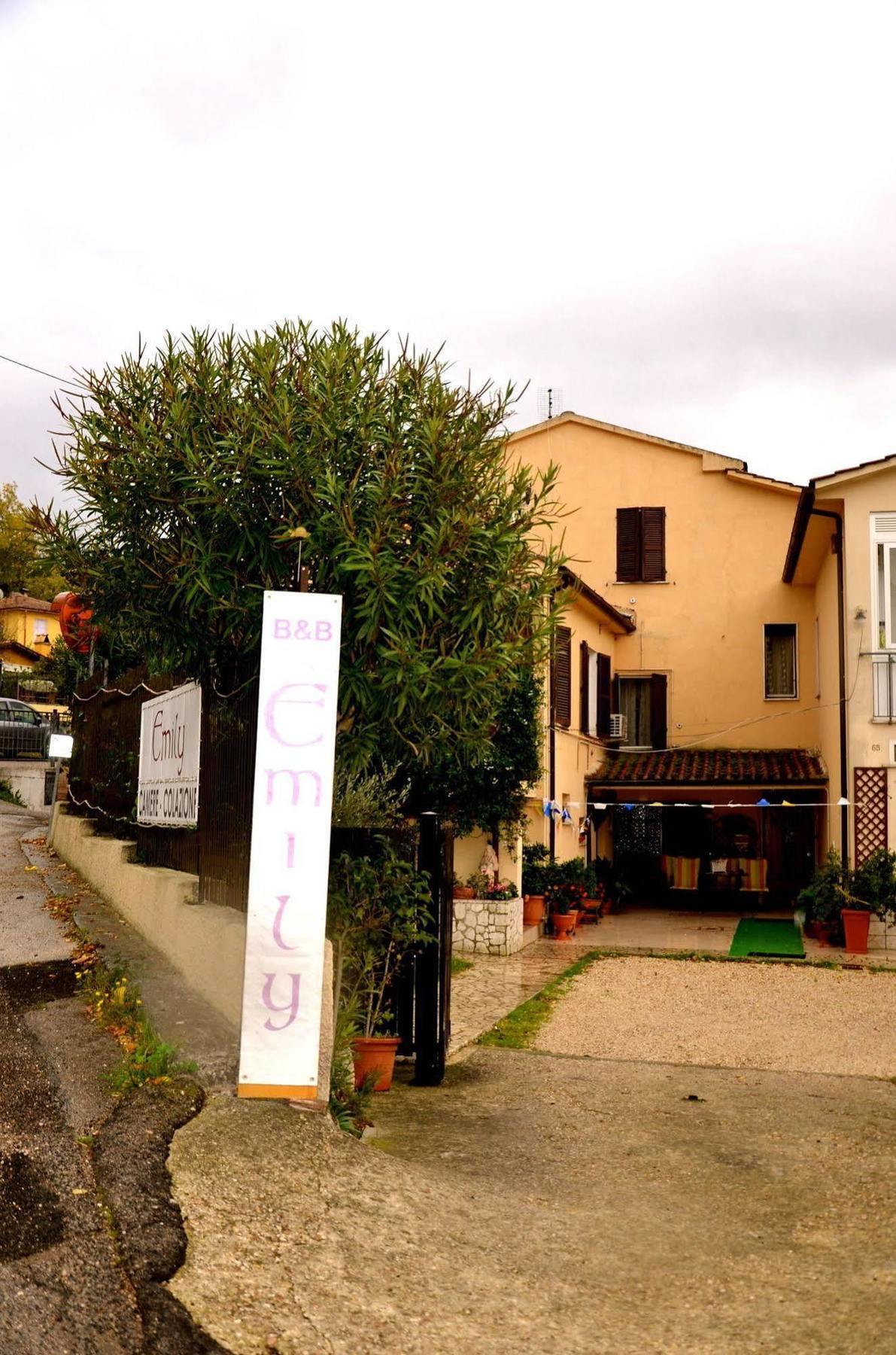 StronconeEmily住宿加早餐旅馆 外观 照片